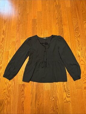 Women's Black Long-Sleeve Tie-Front Peplum Blouse